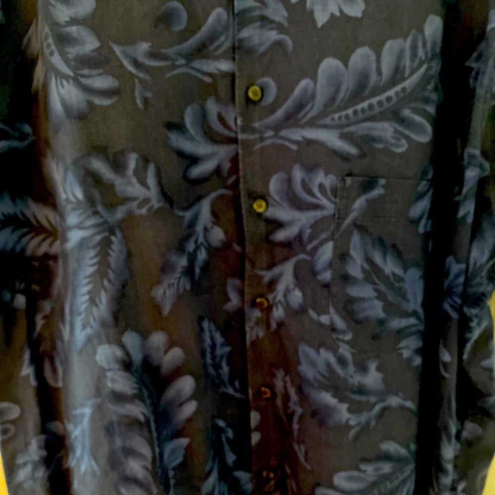 Men’s  short sleeve shirt, by Nautica,  size XLTG